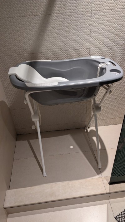 العناية-و-الاستحمام-baignoire-bebe-الحمامات-الجزائر