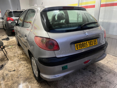 voitures-peugeot-206-2003-algerie