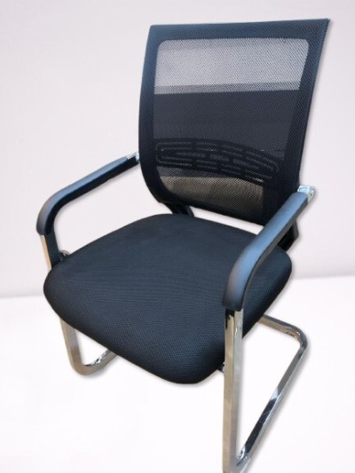 Chaise Visiteur en Filet Noir très  Robustesse