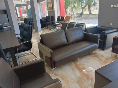 Salon de bureau et maison  4 places Disponible en marron et beige 