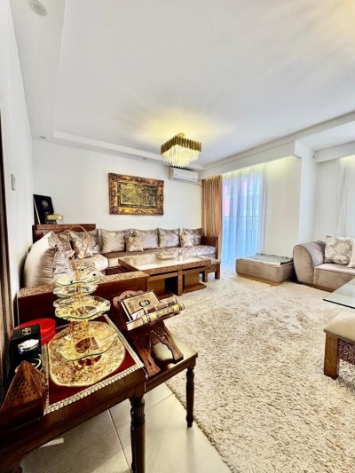 بيع شقة 5 غرف وهران بئر الجير