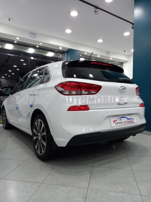 voitures-hyundai-i30-2019-toute-options-rouiba-alger-algerie