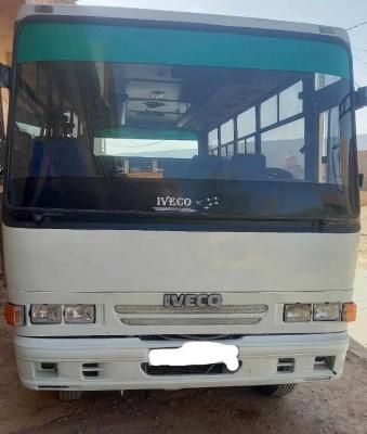 microbus-iveco-autobus-de-transport-2004-ain-oussara-djelfa-algeria