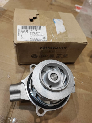 Pompe à eau VAG Golf 7 Leon Octavia A3 Tiguan 04L