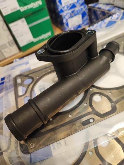moteur-transmission-pipe-deau-19-tdi-golf-5-el-khroub-constantine-algerie