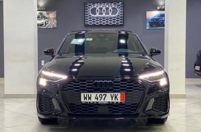 Audi A3 Sportback 2020 S-LINE BLACK FULL-OPTION 4000km ( PREMIÈRE MAIN )