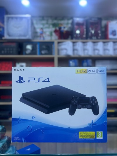 PlayStation 4 slim refurbished flashé