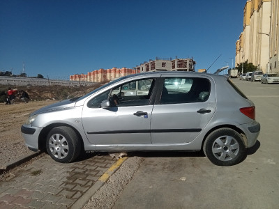 moyenne-berline-peugeot-307-2004-douera-alger-algerie