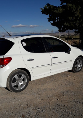 voitures-peugeot-207-2012-allure-ain-mlila-oum-el-bouaghi-algerie