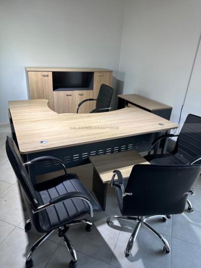 Bureau administratif مكتب إداري 