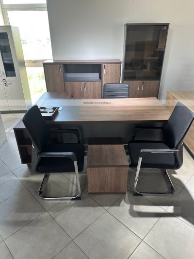 Bureau administratif moderne 