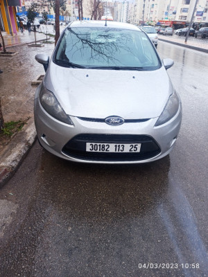 voitures-ford-fiesta-2013-city-constantine-algerie