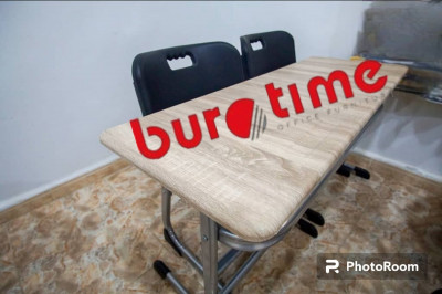Bureau pour Enfants / Kit table avec chaise pour les colliers  