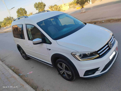 break-familiale-volkswagen-caddy-2018-alltrack-msila-algerie