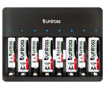 Chargeur Uniross USB rapide 8 baies AA/AAA UCU006