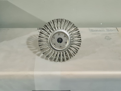 Brosse circulaire à fil torsadé du meuleuse Ø180 mm - fil inox 0,50mm OSBORN PRO (Germany)