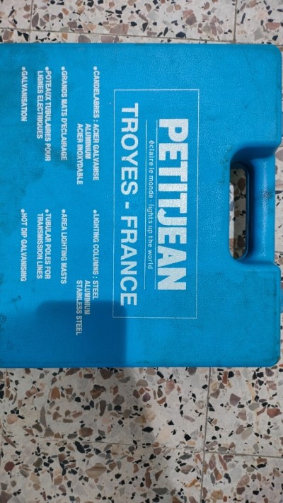 Cercleuse pour feuillard metal 