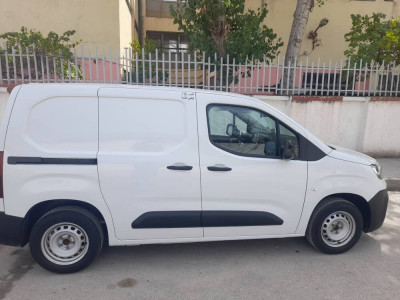 voitures-fiat-italie-2024-doblo-annaba-algerie