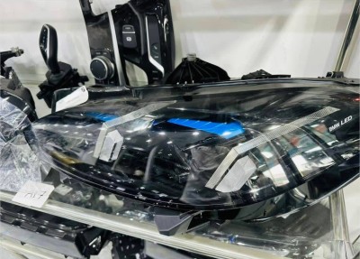 نوافذ-و-زجاج-أمامي-phare-bmw-serie-1-2025-شراقة-الجزائر