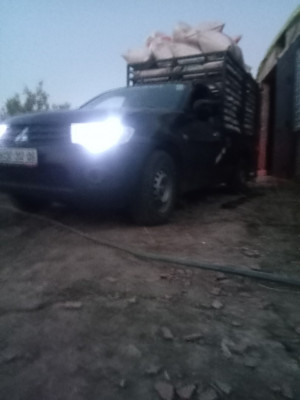 pickup-mitsubishi-l200-2012-chiffa-blida-algerie