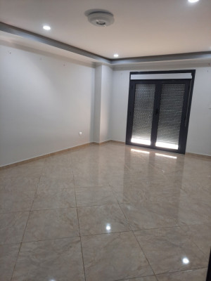 appartement-location-f4-oran-bir-el-djir-algerie