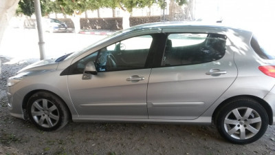 moyenne-berline-peugeot-308-2011-arzew-oran-algerie