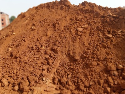 Vente bon terre végétale rouge pour jardinage متوفر تراب احمر للغرس جودة عالية