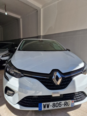 Renault Équilibre 2023 Clio5