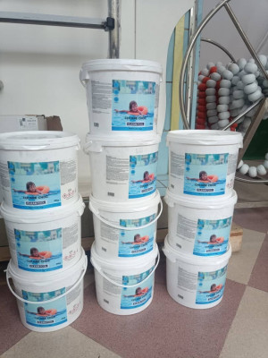 منتجات-النظافة-chlore-ph-floculant-anti-algue-piscine-القبة-الجزائر
