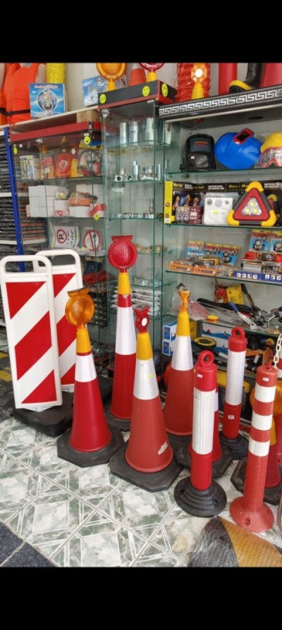 CONE DE SIGNALISATION