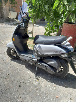 motos-et-scooters-vms-estate-x-2024-djemila-setif-algerie