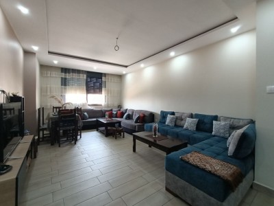 بيع شقة 4 غرف وهران وهران