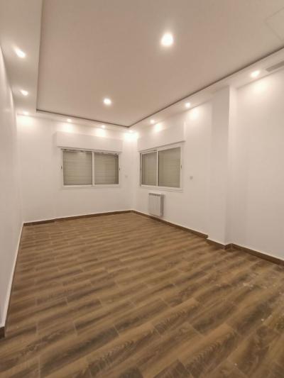 بيع شقة 3 غرف وهران بئر الجير