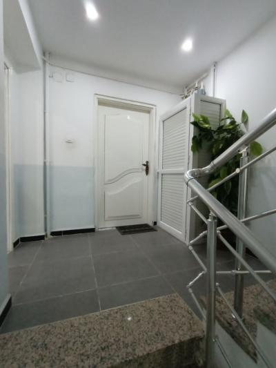 كراء شقة 5 غرف وهران وهران