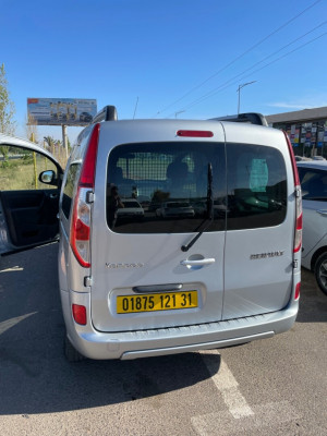 voitures-renault-kangoo-2021-chlef-algerie