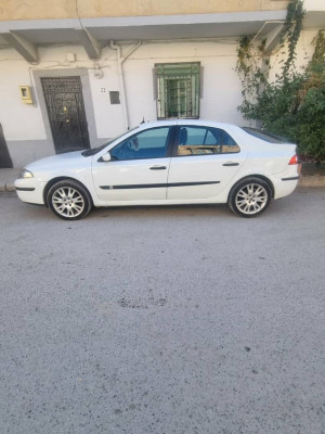 صالون-سيدان-renault-laguna-2-2006-خنشلة-الجزائر