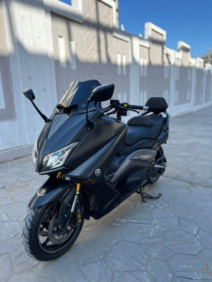 motos-scooters-yamaha-tmax-iron-2-2015-kouba-alger-algerie