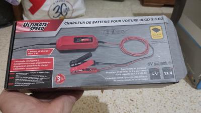 Ultimate Speed Chargeur de batterie ULGD 5.0 A1 pour toutes les batteries  de voiture et moto de 6 V ou 12 V : : Auto et moto