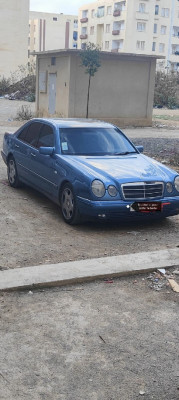 grande-berline-mercedes-classe-e-1999-e200-boudouaou-boumerdes-algerie