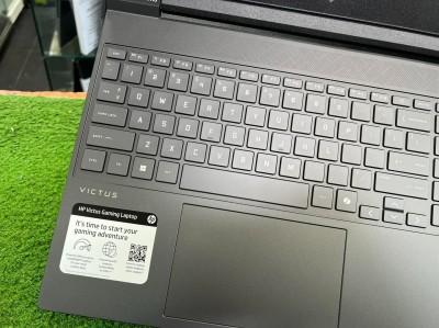 HP VICTUS 15