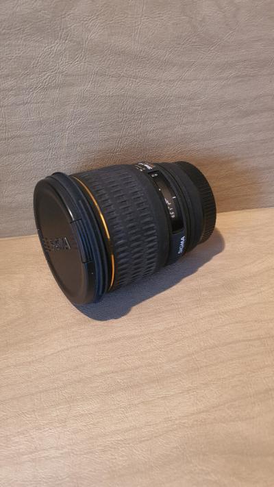 Zoom Objectif Sony SIGMA 28mm 1:1.8 EX DG  dans sacoche