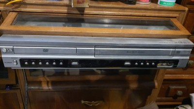 Lecteur VHS DVD LG