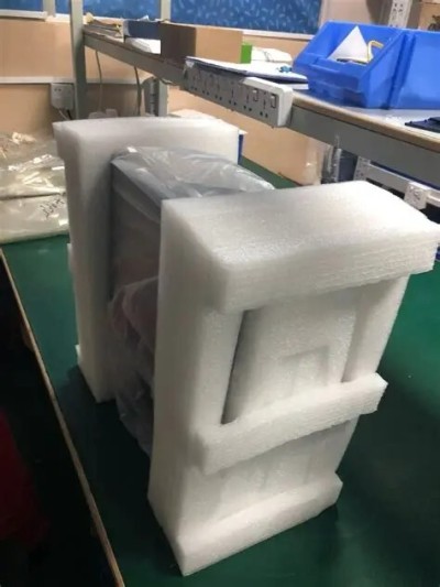 Emballage sur-mesure en mousse EPE