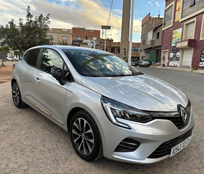 voitures-renault-clio-5-2023-zen-sidi-bel-abbes-algerie