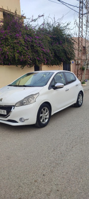 citadine-peugeot-208-2015-allure-tlemcen-algerie