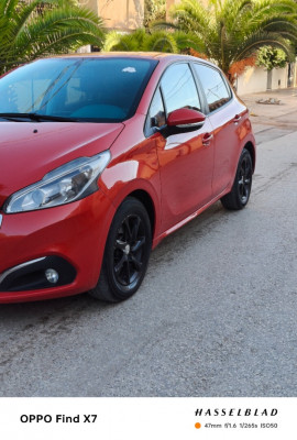 voitures-peugeot-208-2016-allure-tlemcen-algerie