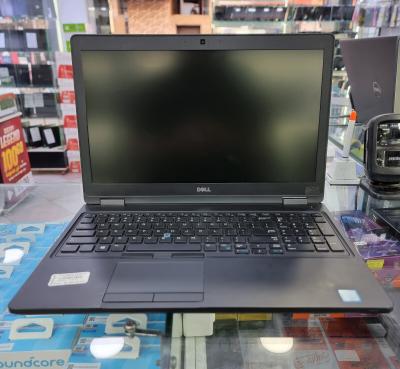 Dell Precision 3520/i5-6eme/8G/256G