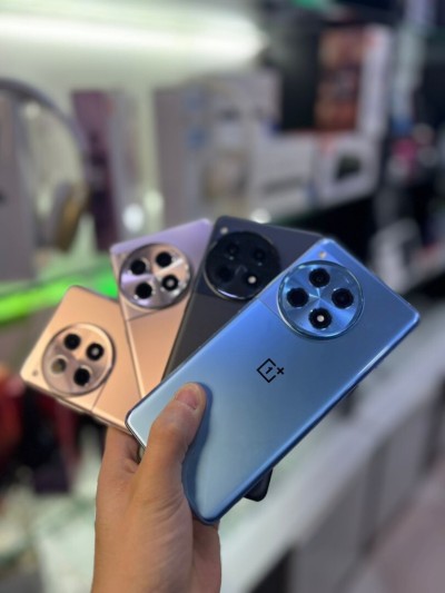 ONE PLUS 12R 12G 256G 12R 12G 256G