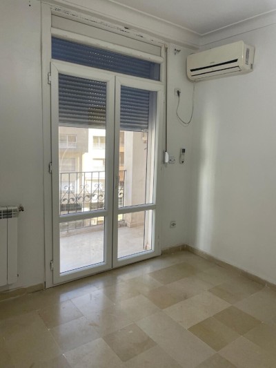 كراء شقة 3 غرف الجزائر أولاد فايت