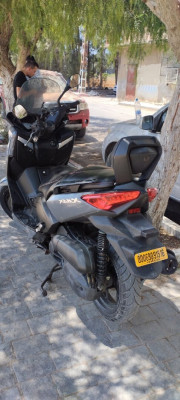 motos-et-scooters-yamaha-xmax-125-2015-dely-brahim-alger-algerie